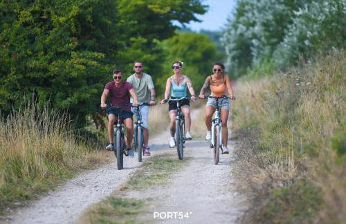 Apartment 22 - Photo 18