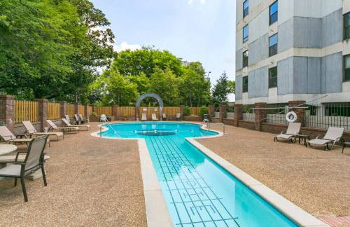 Pool, Walk Restaurants plus Bars on Famous Music Row - Foto 5