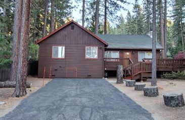 Zephyr Cove Cabin - Walk to Lake and Beach - Foto 31