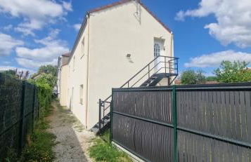 Appartement cosy spacieux parking gratuit en face - Foto 4