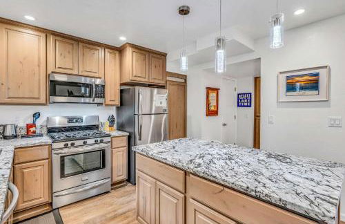 Modern 3BD -Walk to Lake & Beach - Foto 17