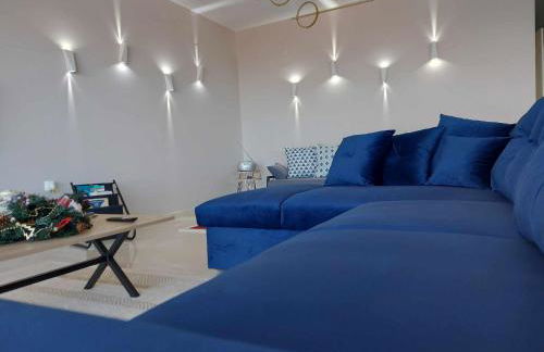 Amazing view with huge balcony - Photo 28