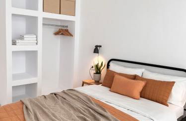 House of Hats II - Photo 1