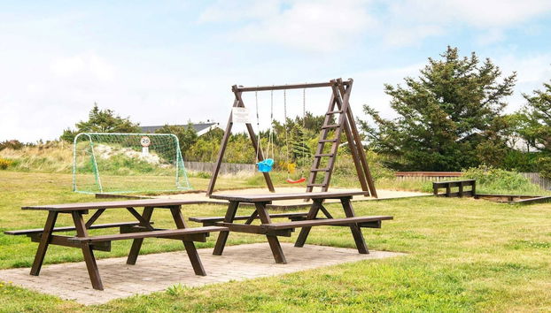 6 Person Holiday Home in Hvide Sande - Foto 4, Zona infantil