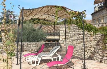 Maison accueillante à Orgnac-l'Aven avec piscine partagée - Foto 5