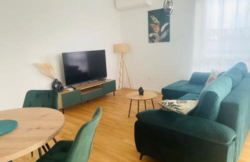 West City Residence - Photo 1