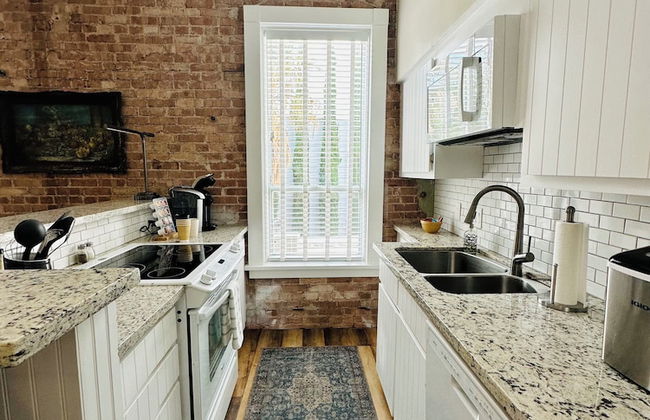 Bisbee Brownstone Suites - Photo 31