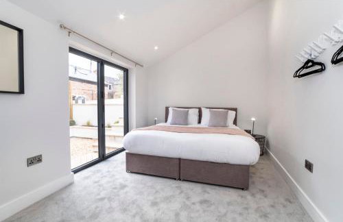 The Old Hotel - Photo 45