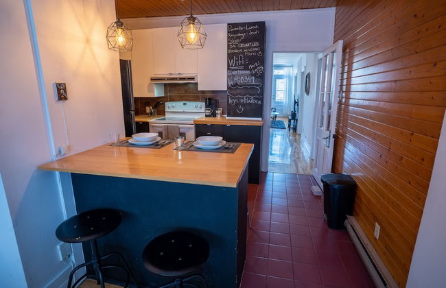 Stunning 2 Bedroom Apt! 3mins Walk From CDN Metro - Foto 16