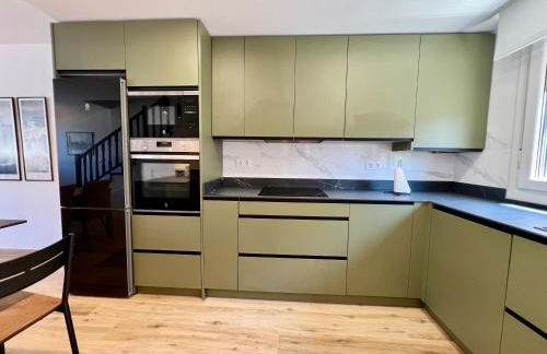 Dúplex Stylish Host con vistas al mar - Foto 3