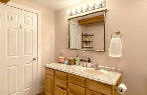 Hot Tub-Mountain View-Secluded-Entire Private Floor - Foto 26