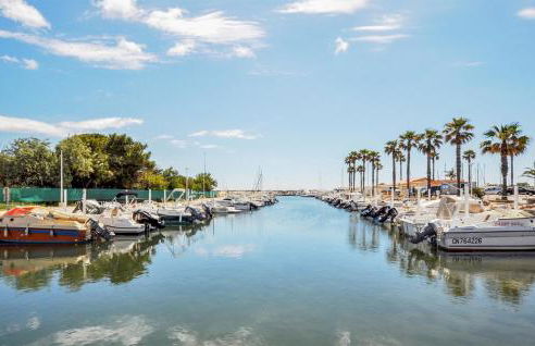 2 Bedroom Awesome Home In Saint-Laurent-De-La-Ca - Foto 25