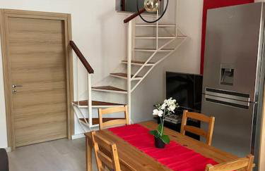 Comfy apartment with low ceiling attic - Foto 1