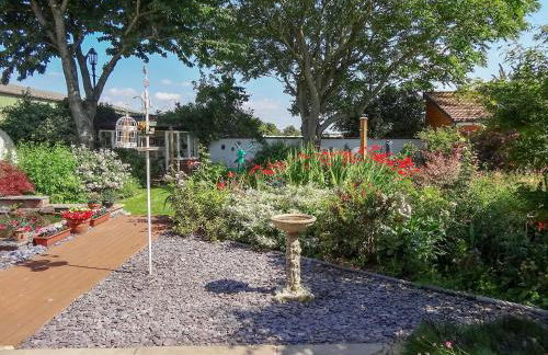 Brook Lodge Country Cottage - Photo 11