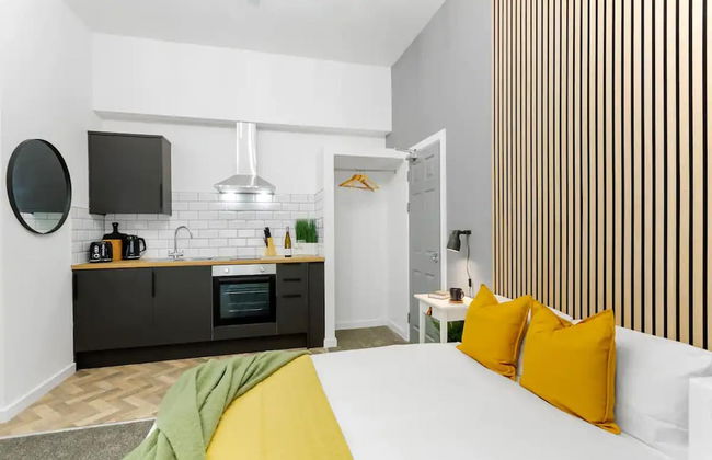 Studio 2 in Nottingham - Photo 5