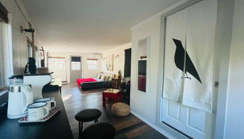 Charming Romantic Lakefront Cottage or Guest Room Depending on Availability Near Golf - Foto 4