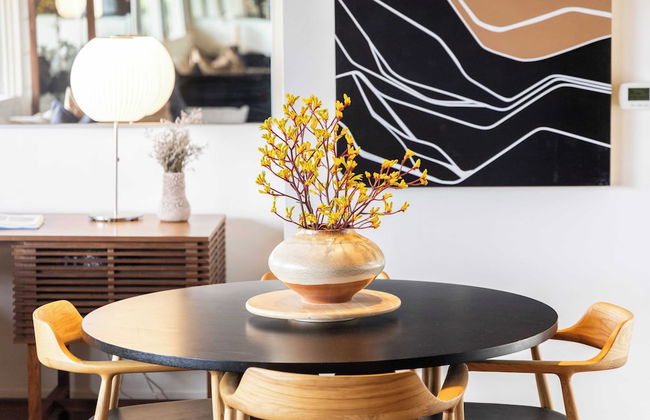 La Jolla Mid-century by Avantstay Private Pool, Outdoor Living + Ocean Views - Photo 19