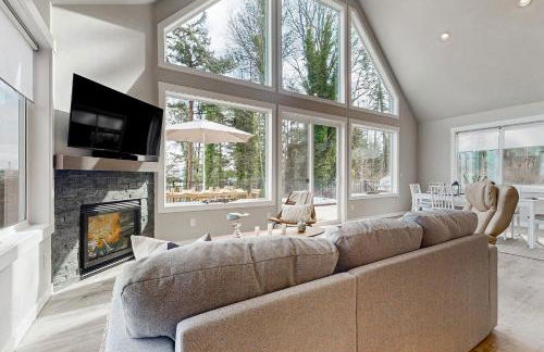 Hot Tub and Mtn Views Lummi Island Home Near Beach - Foto 2