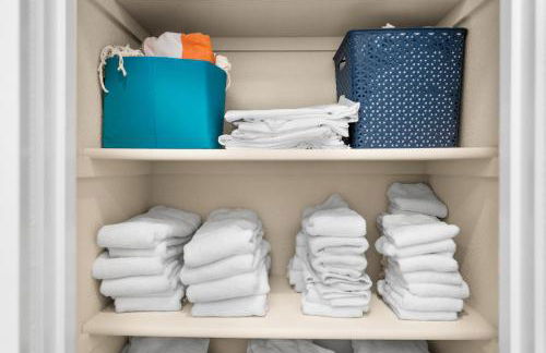 Gorgeous Santa Cruz Villa - Modern Beachside Paradise with NEW Hot Tub & Fast Wi-Fi - Foto 73