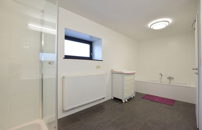 Modern Cottage in Vaux-sur-sure With Sauna - Foto 67