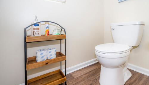 Serine Space - Townhome - King Bed - Duke - Long Term Stays - Foto 3