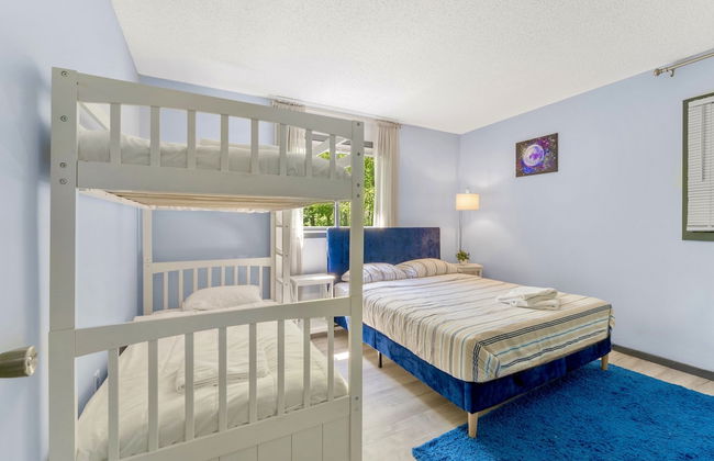 4BD Family Cottage in Pocono Forest W Private Pool & Hot-tub by RedAwning - Foto 2