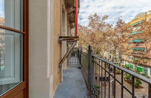 AB Poble Sec - Plaza España - Foto 69