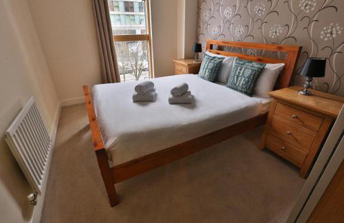 iSTAY APARTMENTS at VIZION - Fully Equipped Modern Serviced Apartments with Balconies, Superfast Broadband, Free Allocated Parking Space, 24h Security, Rooftop Gardens, Located in Central MK - Photo 43