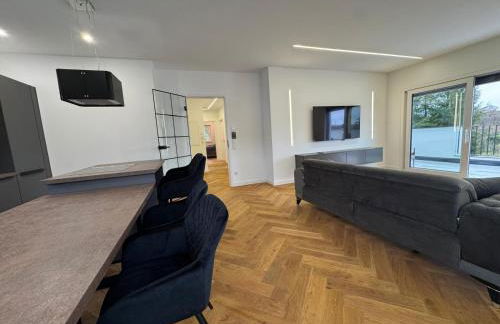 Penthouse mit großer Terrasse Parkplatz und WLAN in exklusiver Lage am Hellweg - Foto 2