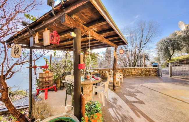 Faby House On Hilly Area And Lake View - Foto 27