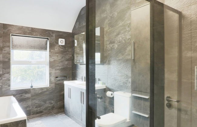 Deluxe 7 Bedroom Property in Solihull - Foto 5