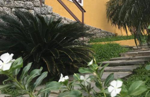 CASA SURYA, Piscina Fantástica, Churrasqueira, Completa, 18 HÓSPEDES na REGIÃO DOS LAGOS - Casa de Campo - Foto 44