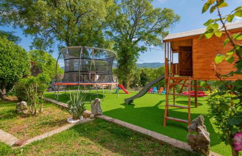 Amazing Home In Vrgorac With Wifi - Photo 27