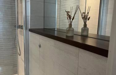 Joyful Group - Stylish 2BR City Retreat on Regent Road - Foto 6