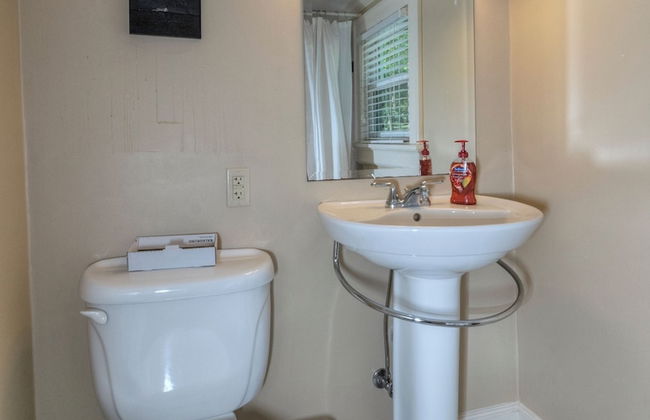 Pool Near Fort Moore Our White House - Foto 22