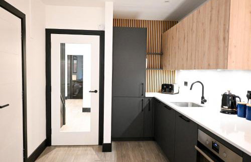 Laurie Grove - Foto 17