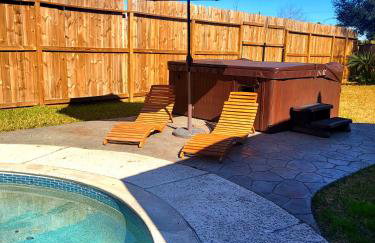 HoustonGem Private Pool & Hot Tub 20 Min to DT - Foto 44