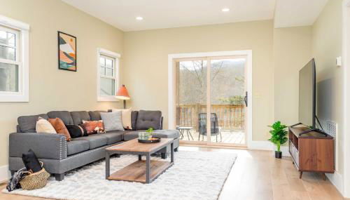 Game Room and Wraparound Decks Cullowhee Home! - Foto 3