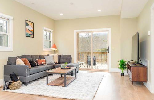 Game Room and Wraparound Decks Cullowhee Home! - Foto 3