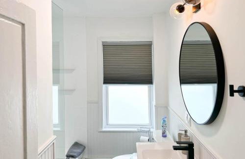 The Return to Woods - Newly Designed & Renovated - Foto 6