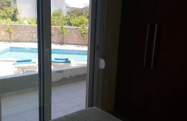 Greek Style Ground Floor Apartment & Pool - Foto 25