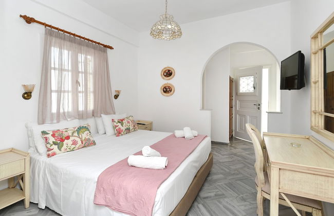 Hara Studios and Apartments - Photo 9