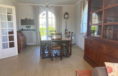 Nature Escape Charming Riverside House - Foto 9