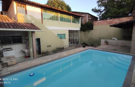 Casa no centro de Araruama com piscina - Foto 1