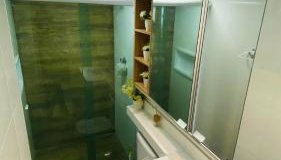 Riverfront Retreat Prime Location Apartment with Stunning Views of the RioNegro - Foto 5, Shower