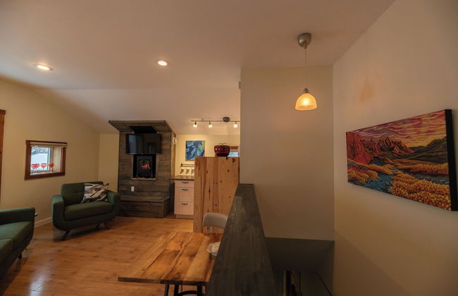 Downtown Whitehorse - Treehouse - Photo 14