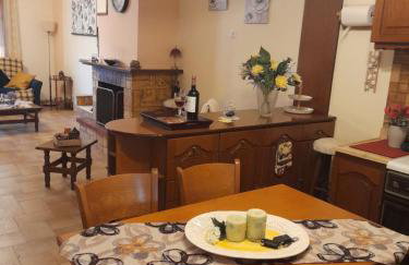 Adorable 2 floors two bedroom vacation maisonette - Foto 7