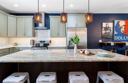 Waverly by Avantstay Nashville-inspired Townhome w/ Luxury Kitchen, Pool Table - Foto 31