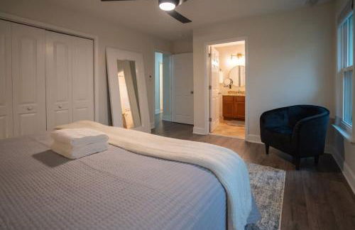 Fire pit - 6 Min to North Hills - Screened Porch - Foto 17