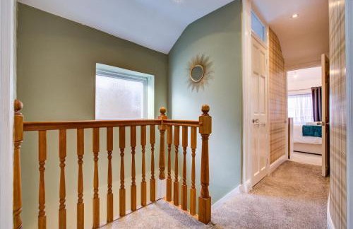 Spacious 4-Bed House in Welling - Free parking - Photo 35